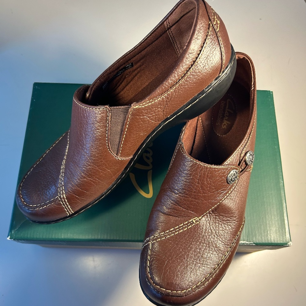 Clark's women's slip on shoe